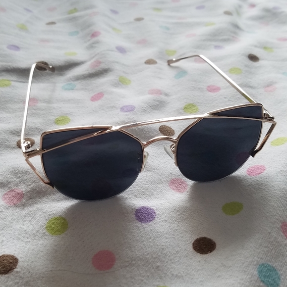 Gold Geometric Cat Eye Sunglasses - Picture 2 of 2